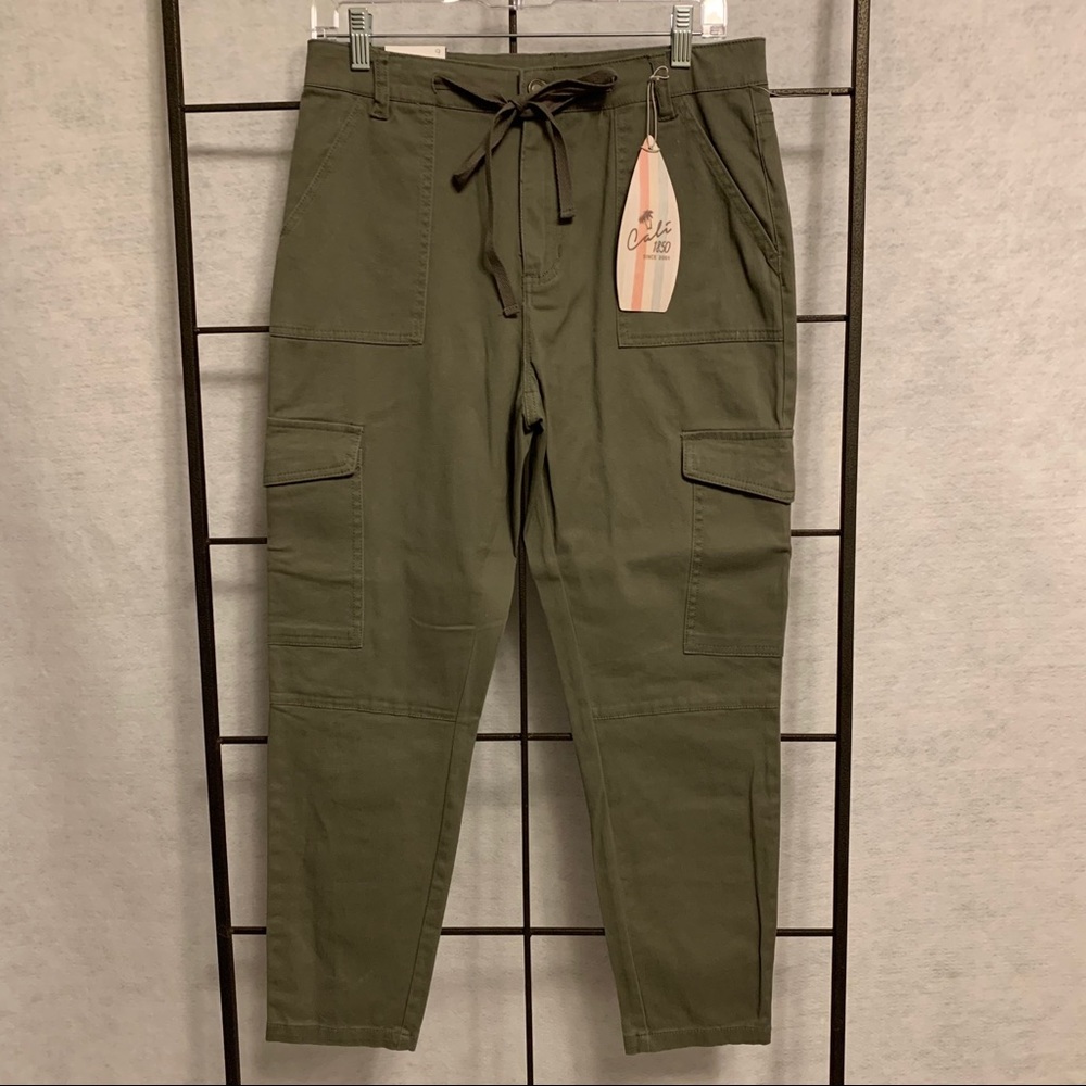 Cali Cargo‎ Skinny High Rise. NWT Juniors. Size 9